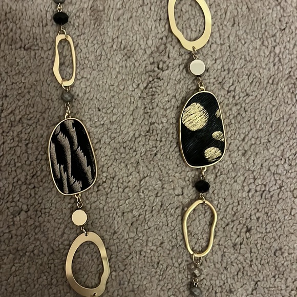 Necklace - Picture 2 of 3